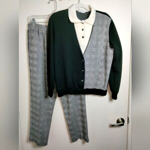 Alfred Dunner (Size M Top/12 Pants) Multicolored Plaid (2PC) Sweater & Pants Set
